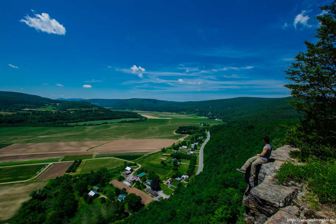 Vroman's Nose Loop Hike